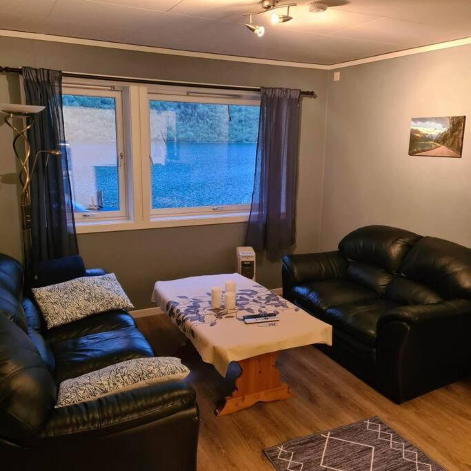 Lake View Apartment, Oldedalen Stryn Ngoại thất bức ảnh