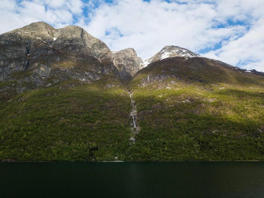 Lake View Apartment, Oldedalen Stryn Ngoại thất bức ảnh